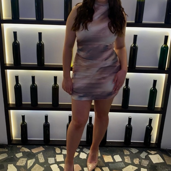 beautiful orange cream tye-dye mini dress. - Picture 4 of 4